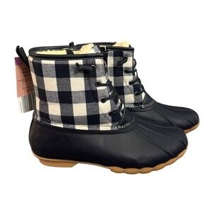 NWT Serra Ladies Winter Boots Black White Buffalo Plaid Lined Size 10